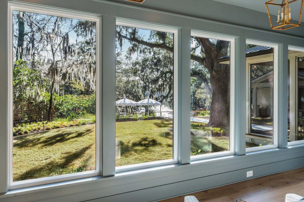 Image 31 of property listing at 319 Hobcaw Drive, Mount Pleasant, SC 29464