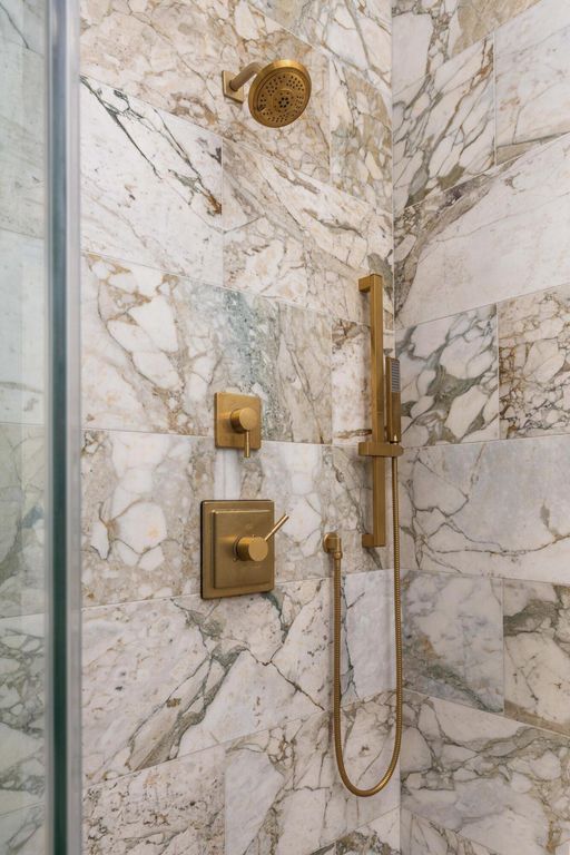 Image 38 of property listing at 319 Hobcaw Drive, Mount Pleasant, SC 29464