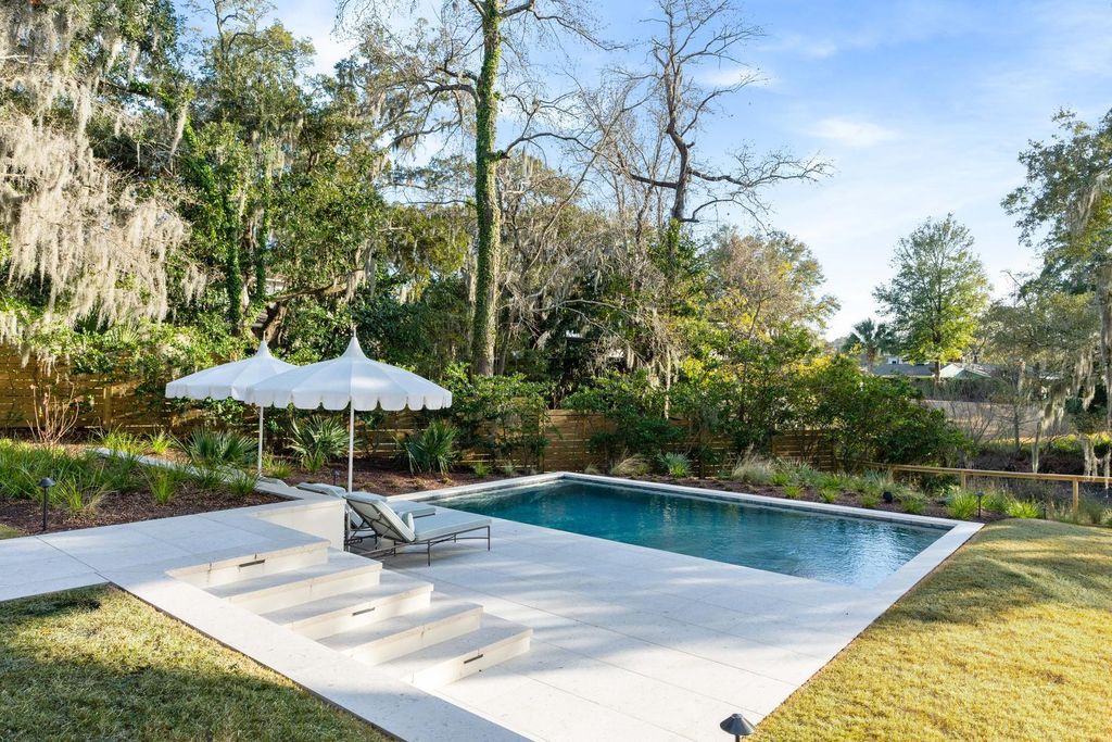 Image 68 of property listing at 319 Hobcaw Drive, Mount Pleasant, SC 29464