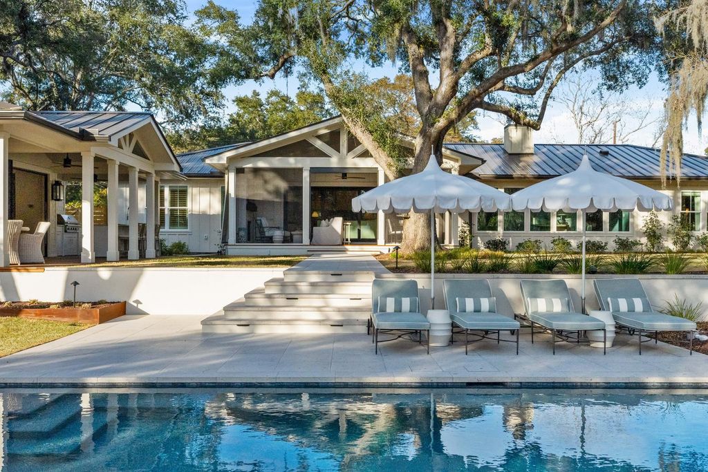 Image 69 of property listing at 319 Hobcaw Drive, Mount Pleasant, SC 29464