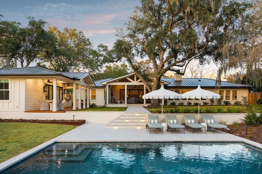 Image 73 of property listing at 319 Hobcaw Drive, Mount Pleasant, SC 29464