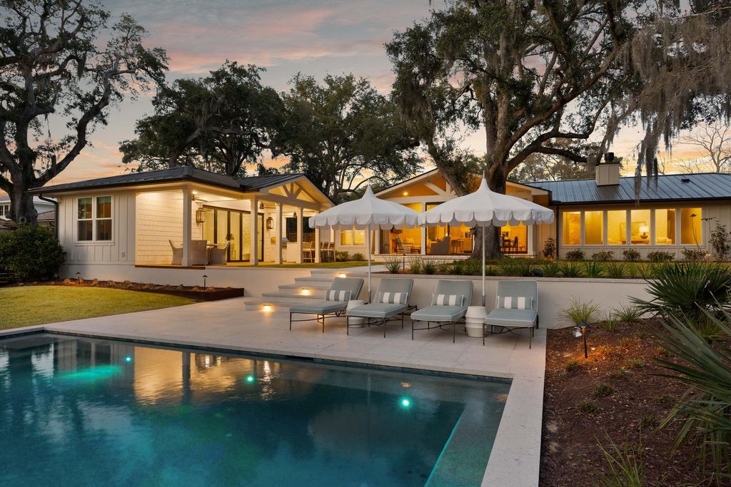 Image 74 of property listing at 319 Hobcaw Drive, Mount Pleasant, SC 29464