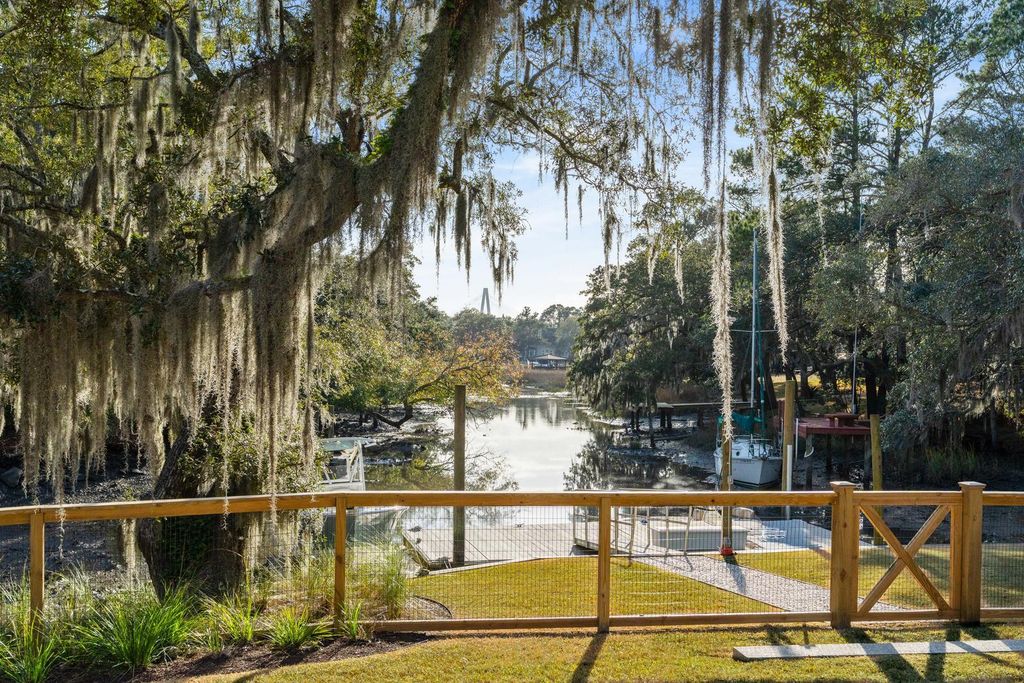 Image 79 of property listing at 319 Hobcaw Drive, Mount Pleasant, SC 29464