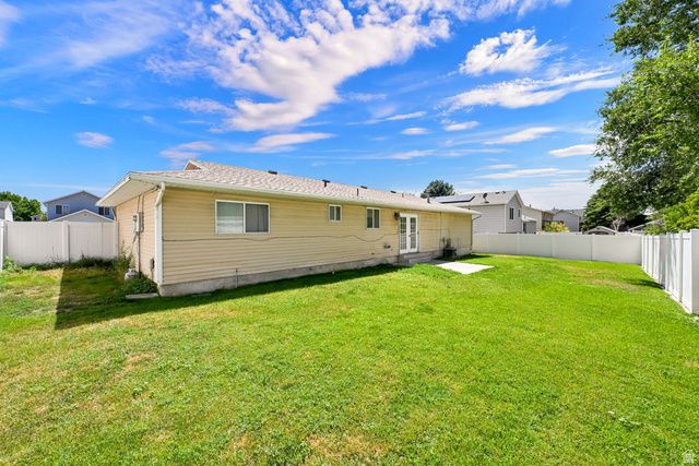 1236 W 1975 S, Woods Cross, UT 84087