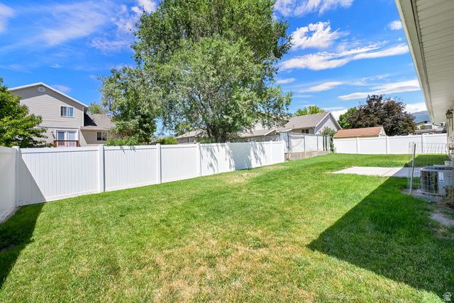 1236 W 1975 S, Woods Cross, UT 84087