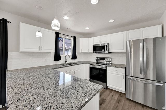 1236 W 1975 S, Woods Cross, UT 84087