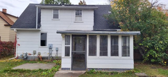 241 Crocker Avenue N, Thief River Falls, MN 56701