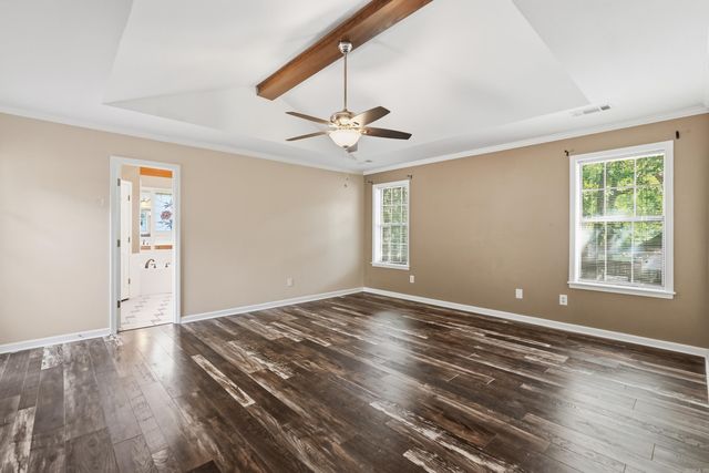 18 Blue Mountain Dr, Maumelle, AR 72113
