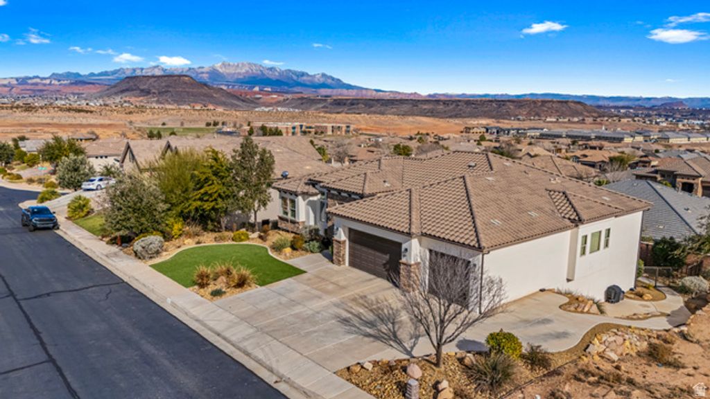 Image 5 of property listing at 2311 S 1340 W, St. George, UT 84770