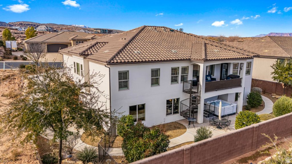 Image 6 of property listing at 2311 S 1340 W, St. George, UT 84770