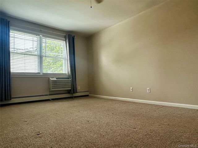 249 Fairharbor Drive 249, Patchogue, NY 11772