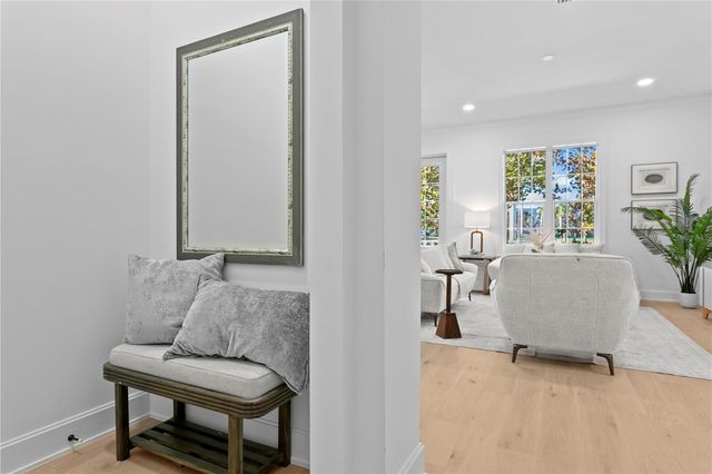 460 GILMAN PLACE N, St Petersburg, FL 33716