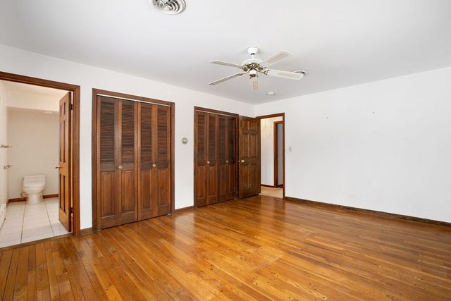 304 E Tall Trees Lane, Palatine, IL 60067