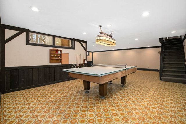 304 E Tall Trees Lane, Palatine, IL 60067