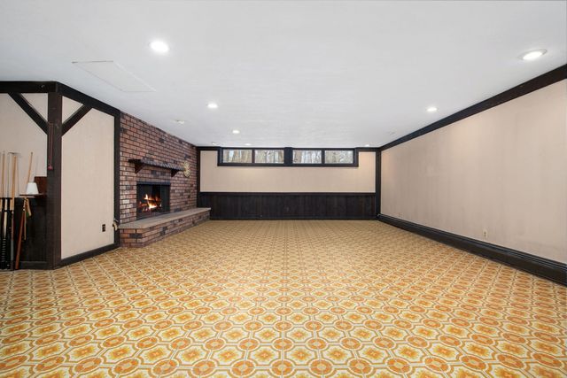 304 E Tall Trees Lane, Palatine, IL 60067