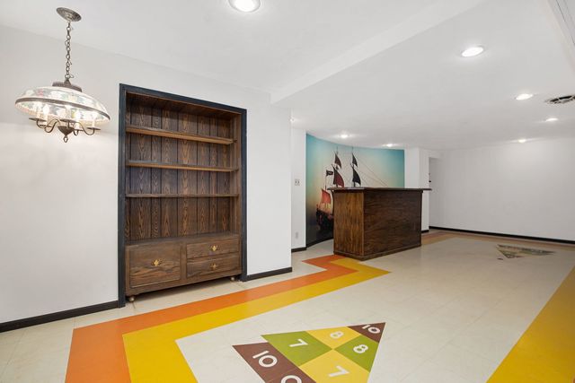 304 E Tall Trees Lane, Palatine, IL 60067