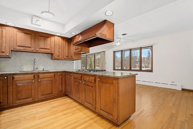 304 E Tall Trees Lane, Palatine, IL 60067