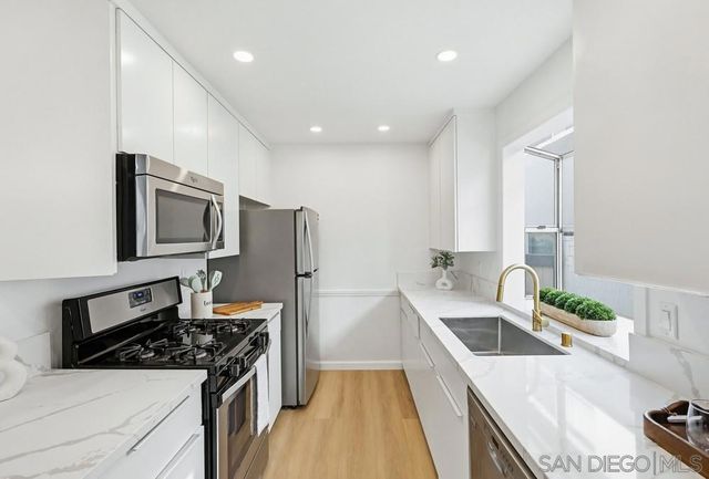 3116 Groton Way 2, San Diego, CA 92110