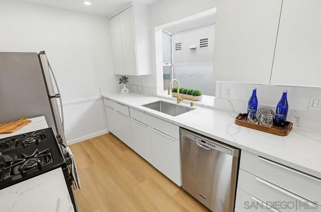 3116 Groton Way 2, San Diego, CA 92110