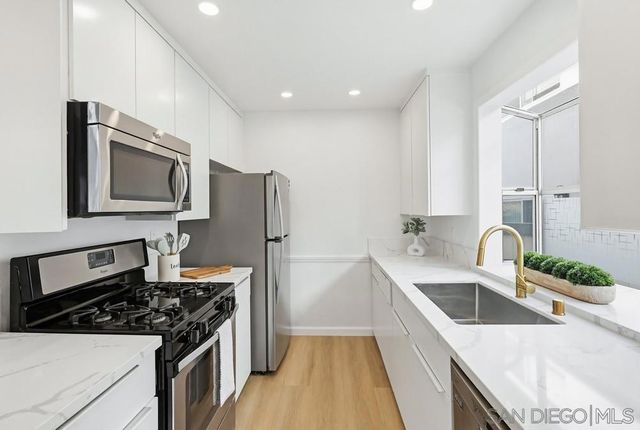 3116 Groton Way 2, San Diego, CA 92110