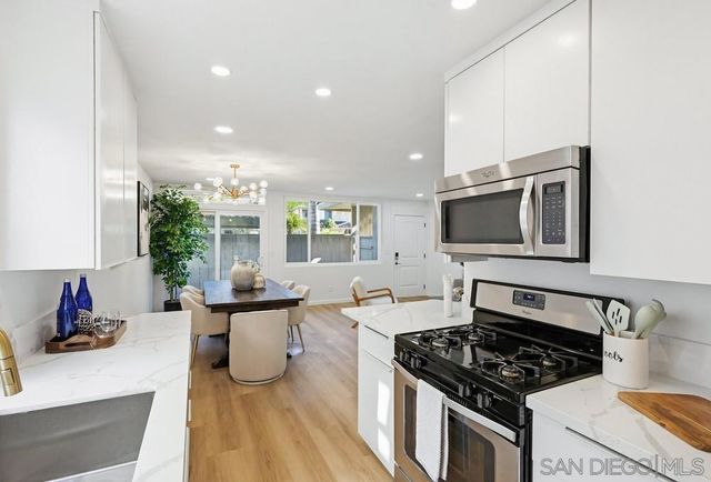 3116 Groton Way 2, San Diego, CA 92110