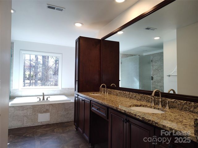 5206 Dunrobin Lane, Charlotte, NC 28226