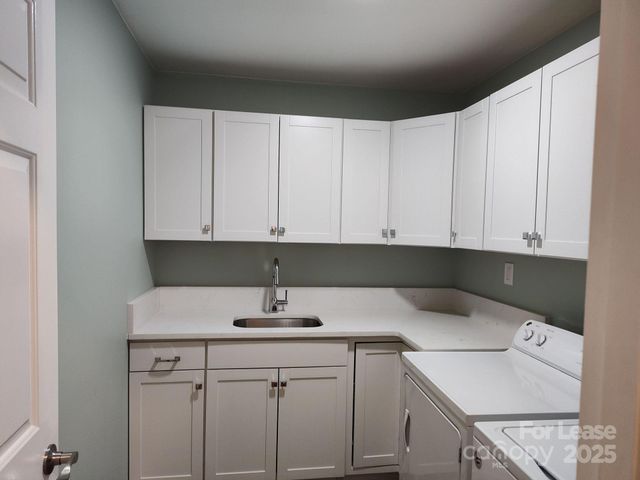 5206 Dunrobin Lane, Charlotte, NC 28226