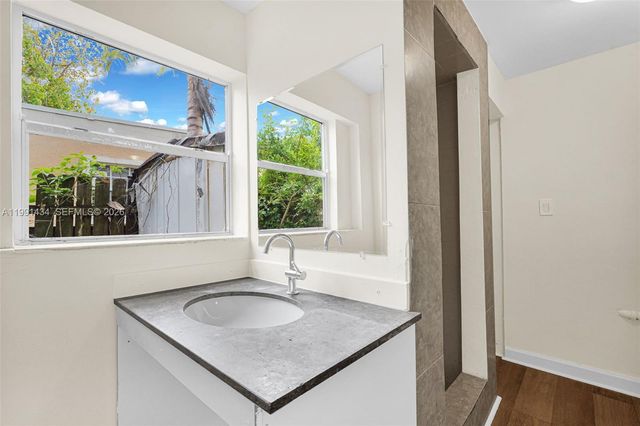 299 NW 43rd St 1, Miami, FL 33127