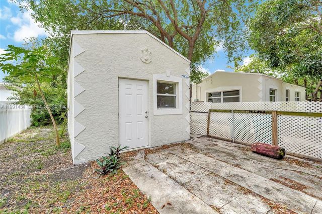 299 NW 43rd St 1, Miami, FL 33127