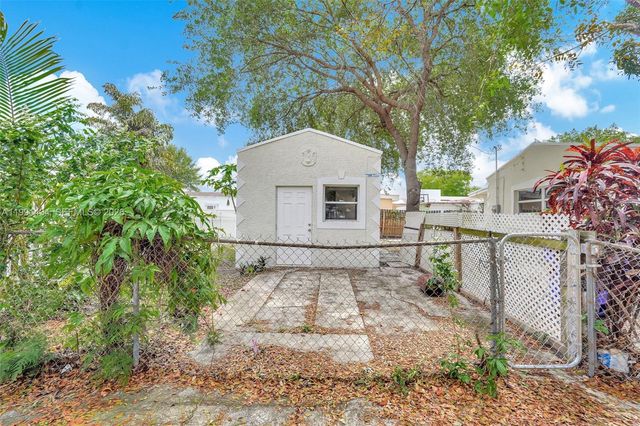 299 NW 43rd St 1, Miami, FL 33127