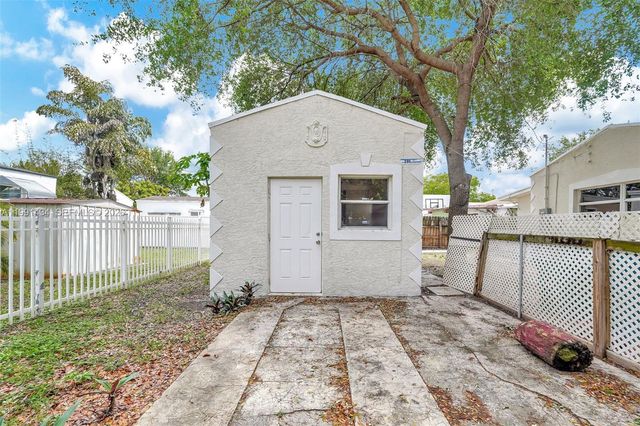 299 NW 43rd St 1, Miami, FL 33127