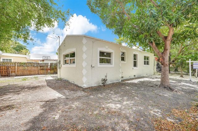 299 NW 43rd St 1, Miami, FL 33127