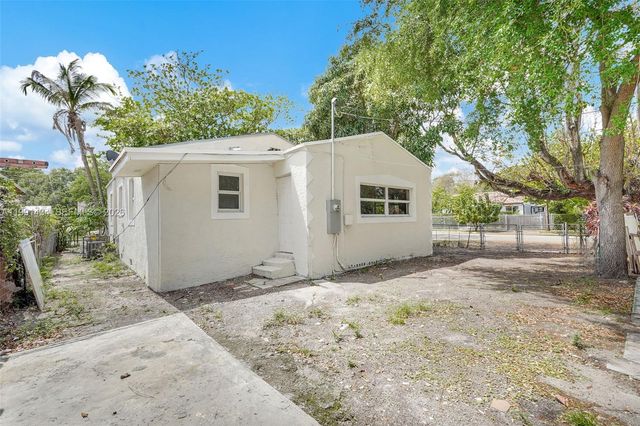 299 NW 43rd St 1, Miami, FL 33127