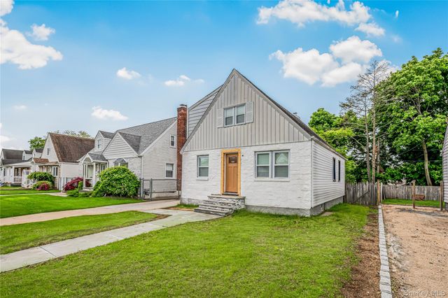 175 Dorchester Road, Garden City, NY 11530