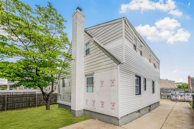 175 Dorchester Road, Garden City, NY 11530