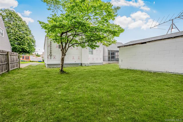 175 Dorchester Road, Garden City, NY 11530