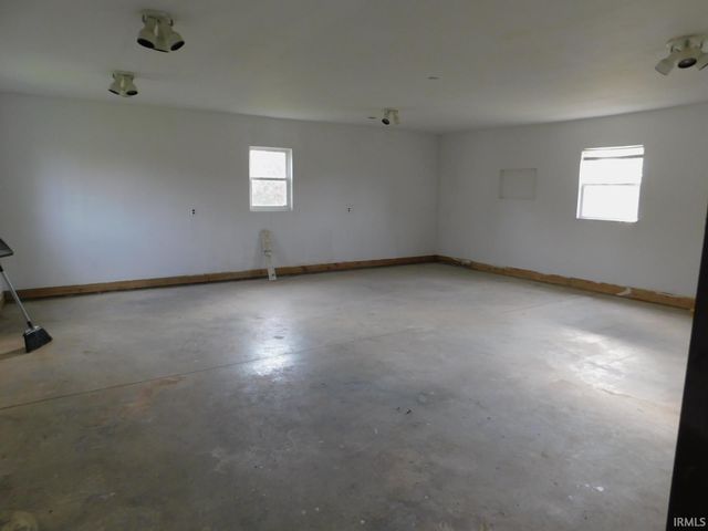 11005 E Wagner Road, Solsberry, IN 47459