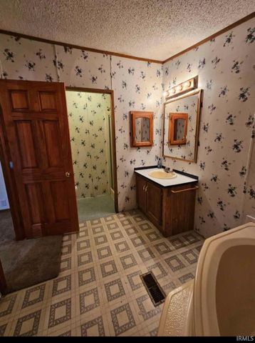 11005 E Wagner Road, Solsberry, IN 47459
