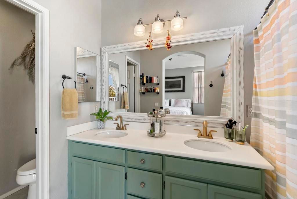 Image 27 of property listing at 537 Sweet Pea Place, Encinitas, CA 92024