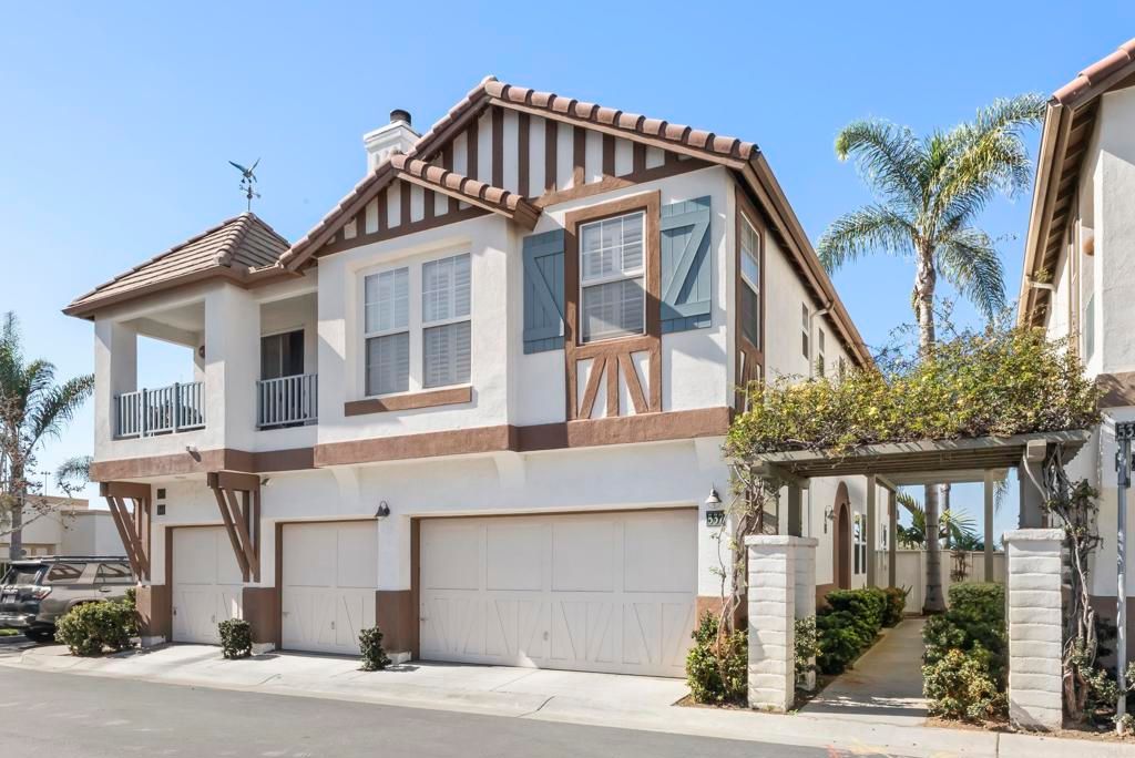 Image 3 of property listing at 537 Sweet Pea Place, Encinitas, CA 92024