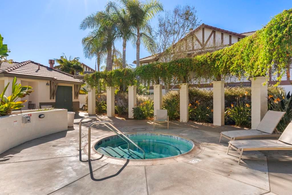 Image 35 of property listing at 537 Sweet Pea Place, Encinitas, CA 92024