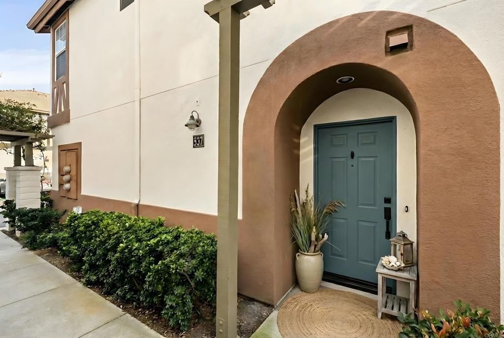 Image 4 of property listing at 537 Sweet Pea Place, Encinitas, CA 92024