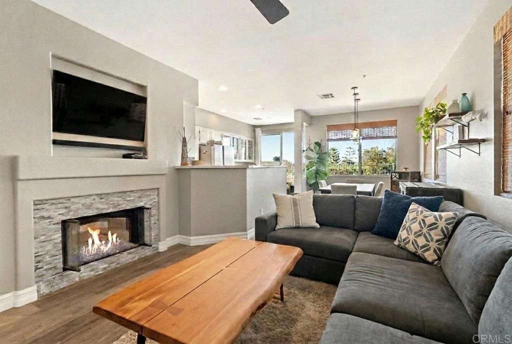 Image 7 of property listing at 537 Sweet Pea Place, Encinitas, CA 92024