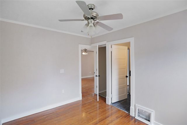 2704 50th Street, Des Moines, IA 50310