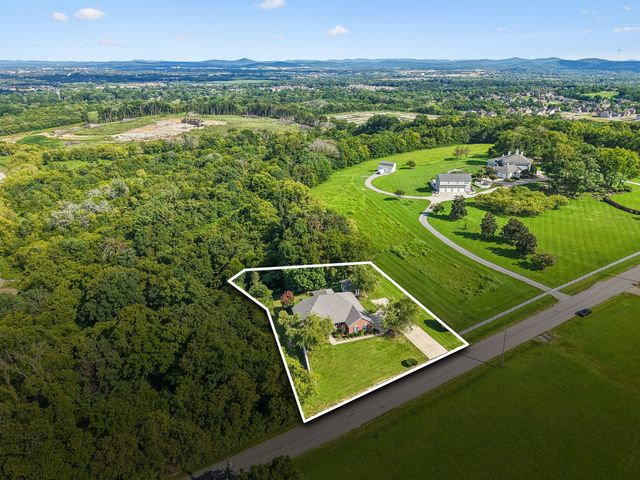 313 Bethlehem Rd, Lebanon, TN 37087