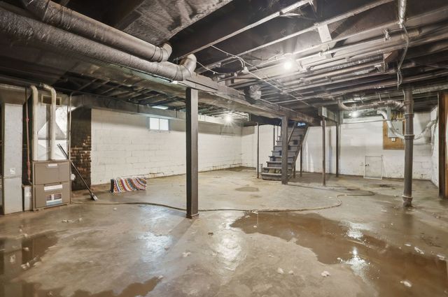 1522 Bridge Avenue, Davenport, IA 52803