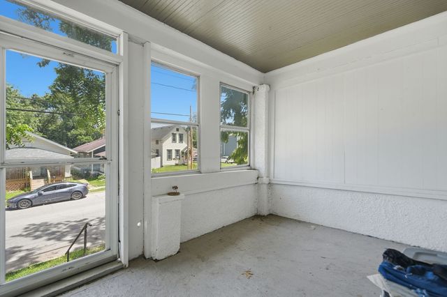 1522 Bridge Avenue, Davenport, IA 52803