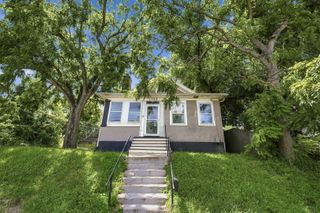 1522 Bridge Avenue, Davenport, IA 52803