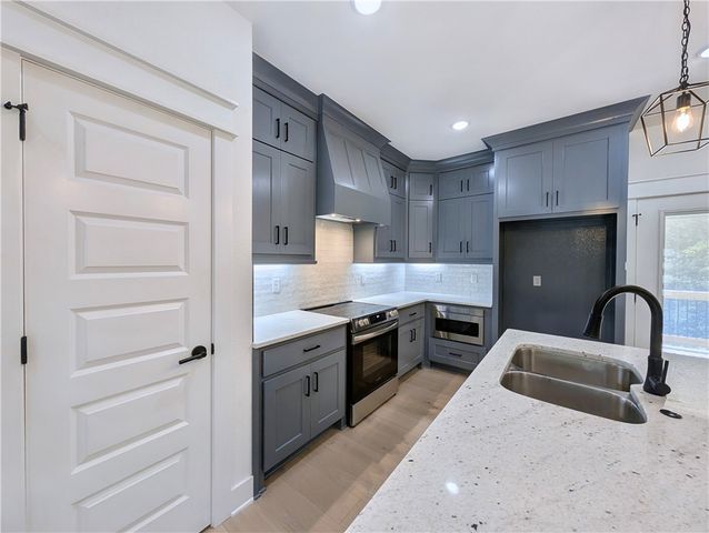 4 Bayloch Lane, Bella Vista, AR 72715