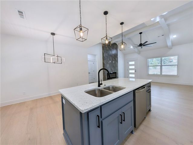 4 Bayloch Lane, Bella Vista, AR 72715